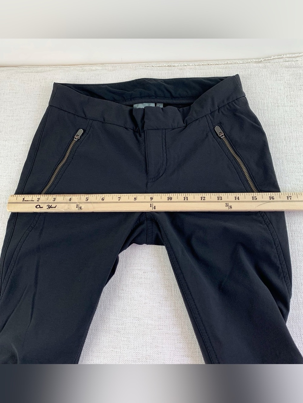 Athleta women's low rise Highline Hybrid Cargo skinny Pant in black zipper ankle - Picture 7 of 15